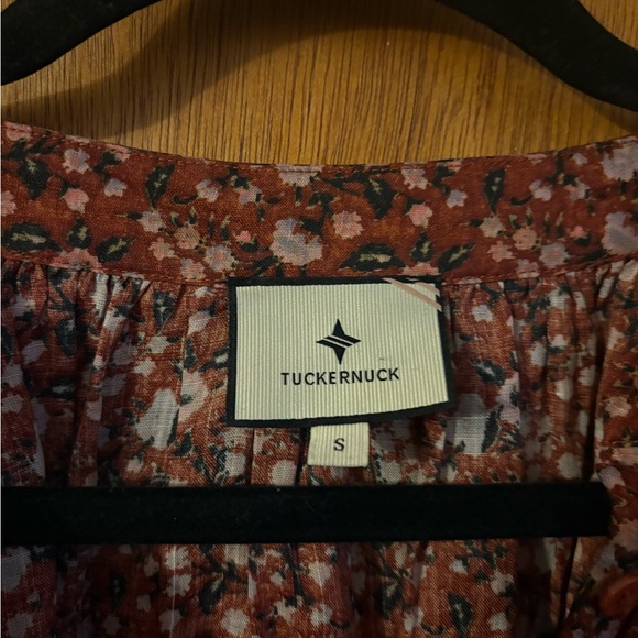 Tuckernuck Burgundy Floral Blouse - Picture 4 of 7